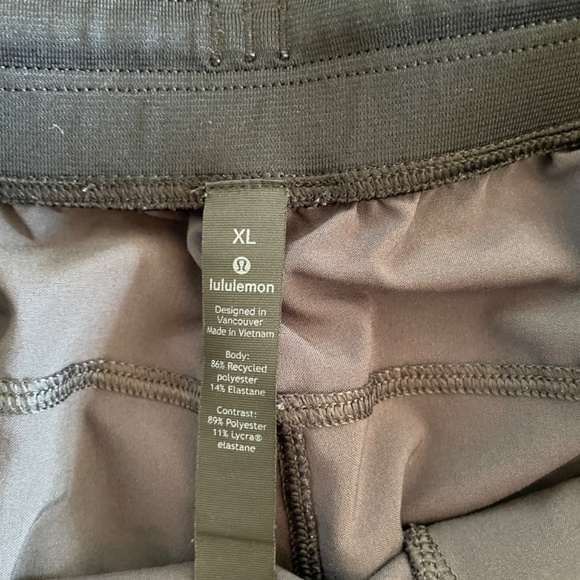 Lululemon T.H.E. Short 7” linerless XL - Heathered Black - Picture 3 of 5